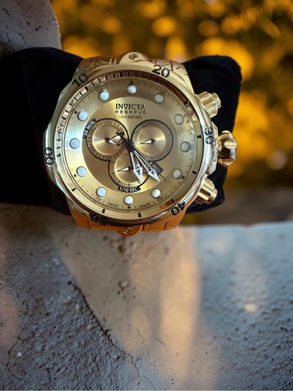 Invicta VENOM Reserve Gold tone 1000M 54MM 13886